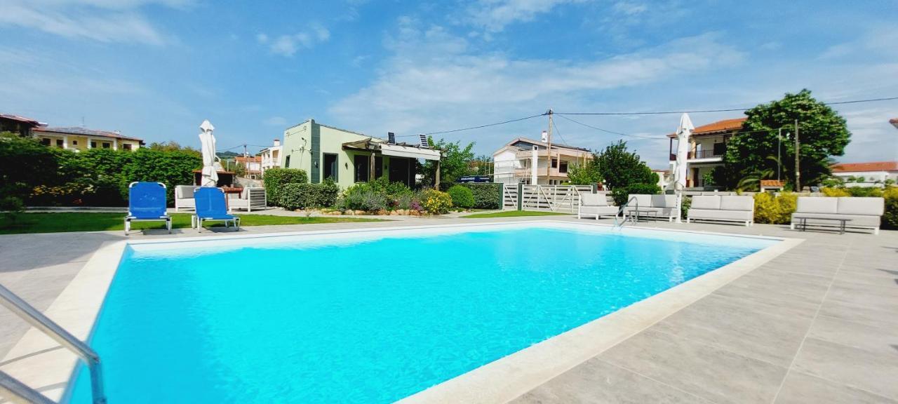 Paramithi Luxury Apartments Nikiti  Extérieur photo