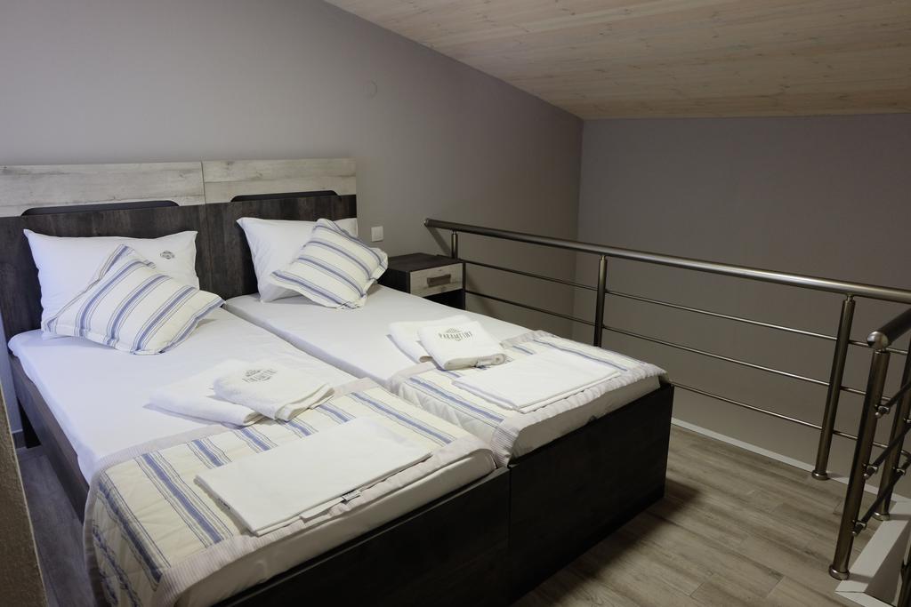 Paramithi Luxury Apartments Nikiti  Extérieur photo