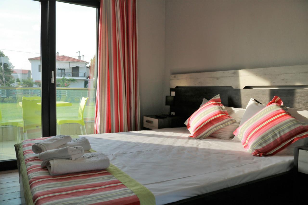 Paramithi Luxury Apartments Nikiti  Extérieur photo