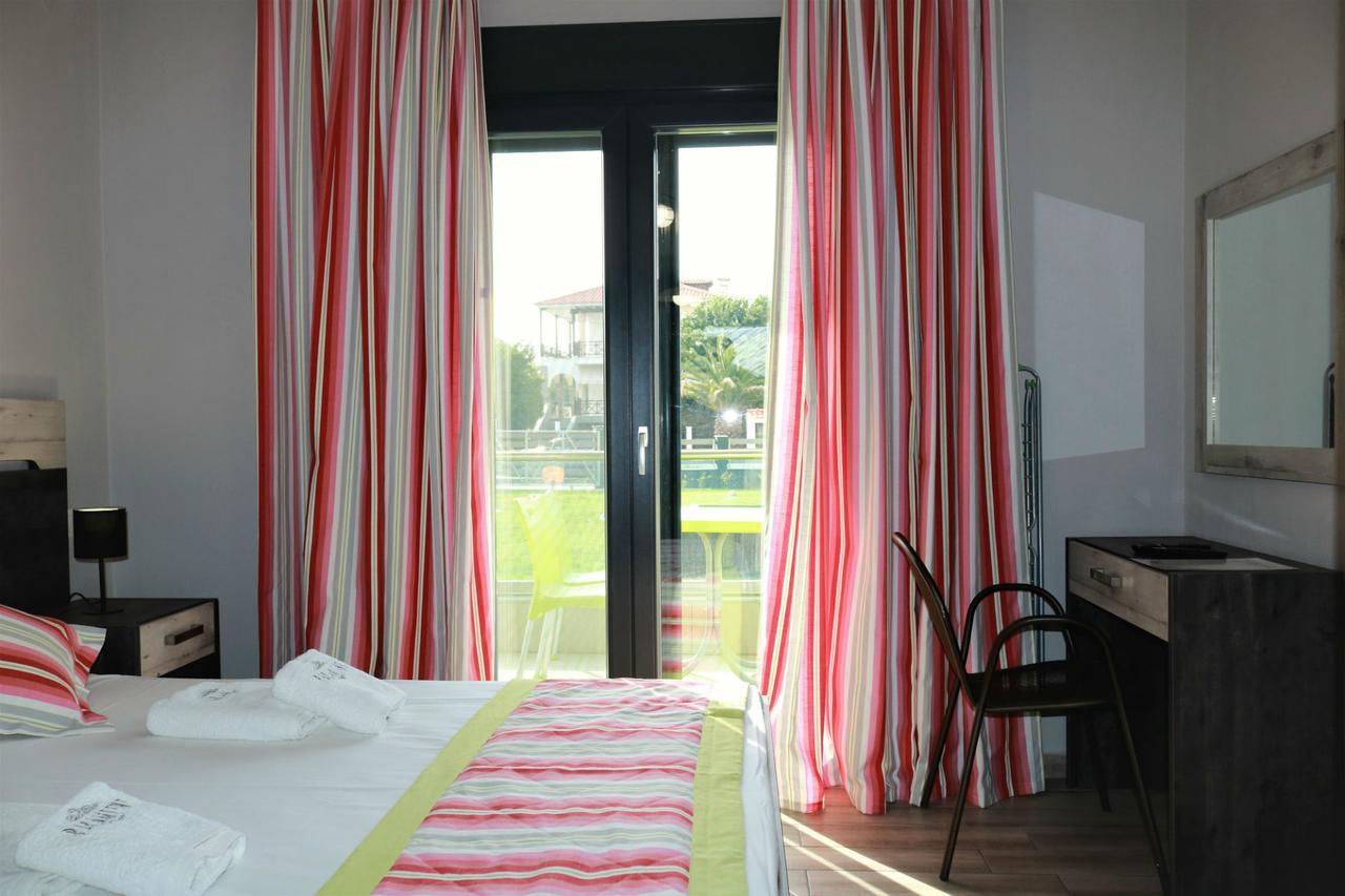 Paramithi Luxury Apartments Nikiti  Extérieur photo