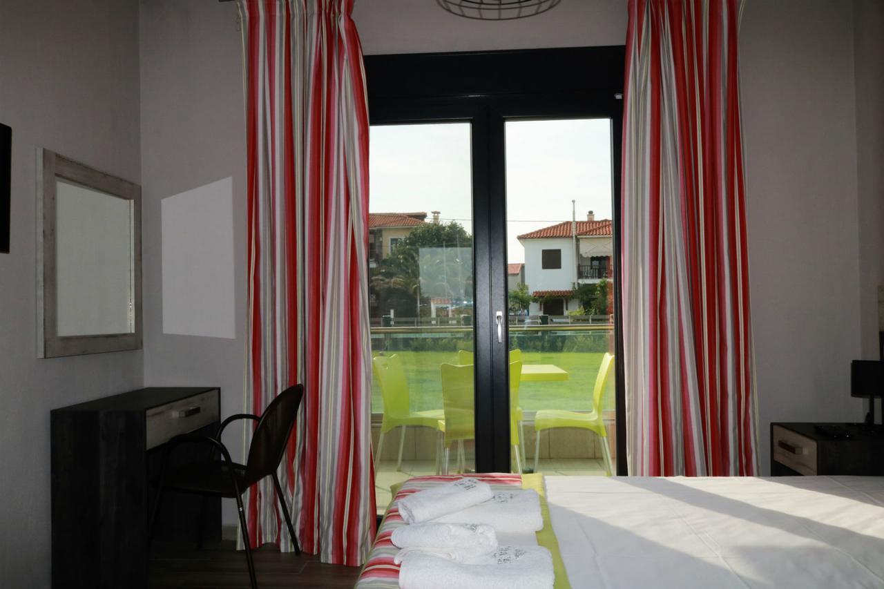 Paramithi Luxury Apartments Nikiti  Extérieur photo